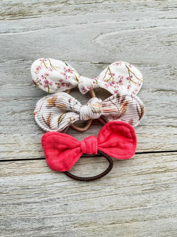 Setje van 3 haarstrikjes met elastiek.