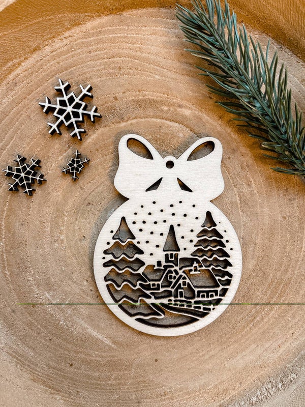 Houten kerstbal sneeuwdorp