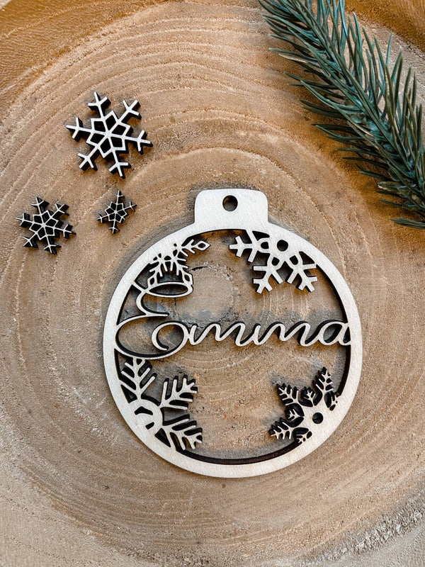 Gepersonaliseerde houten kerstbal Emma