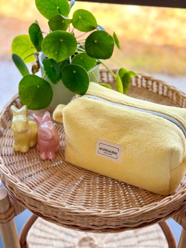 Billie travel pouch PRE-ORDER * Gele bamboo badstof - voering zalmkleur gestreept *
