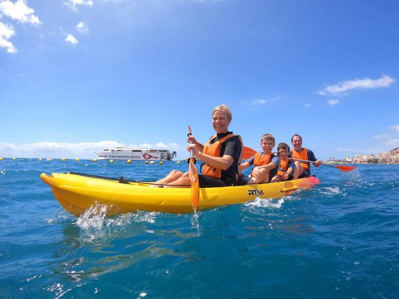 A family, a kayak and the magic of the Palm Mar cave: memories that smell of sea and freedom