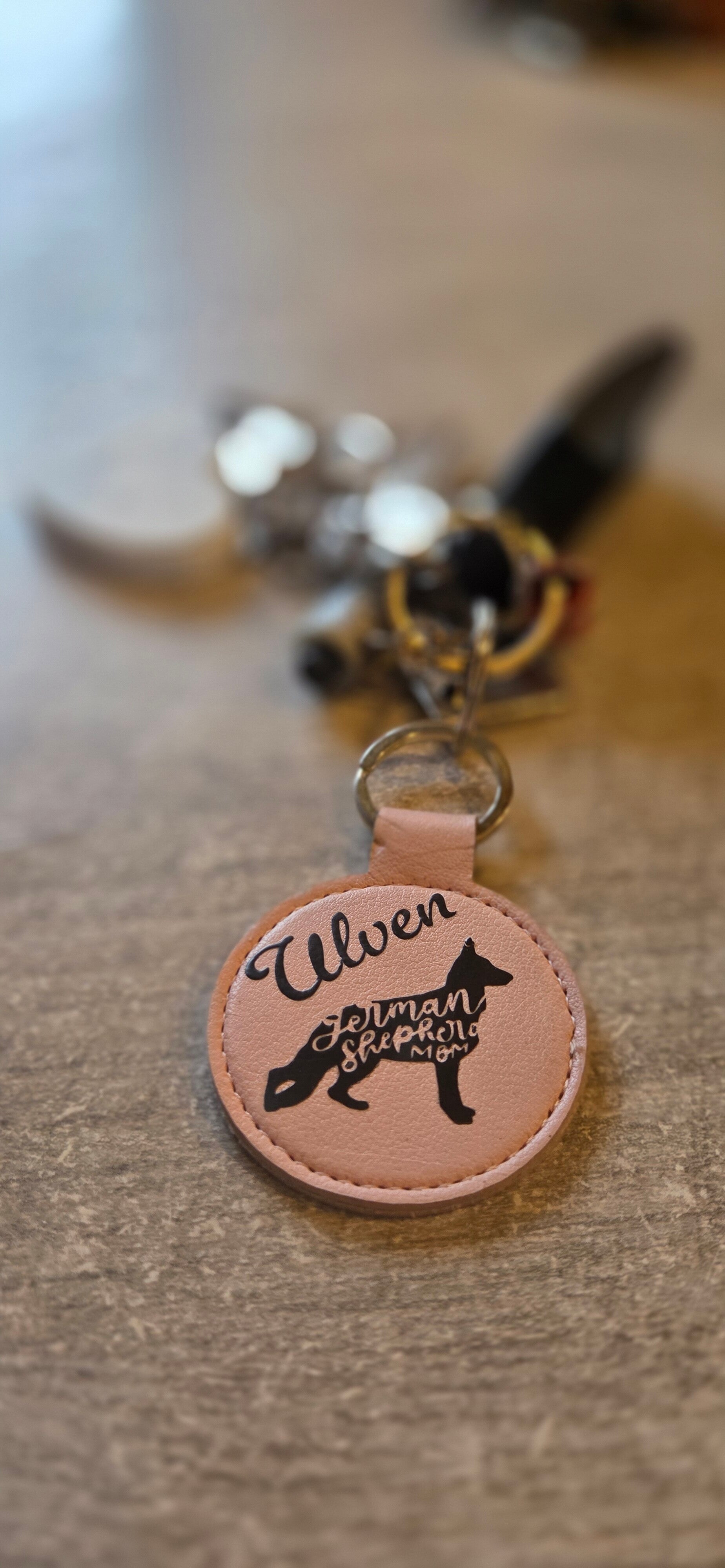 Porte clé coeur en cuir personnalisé