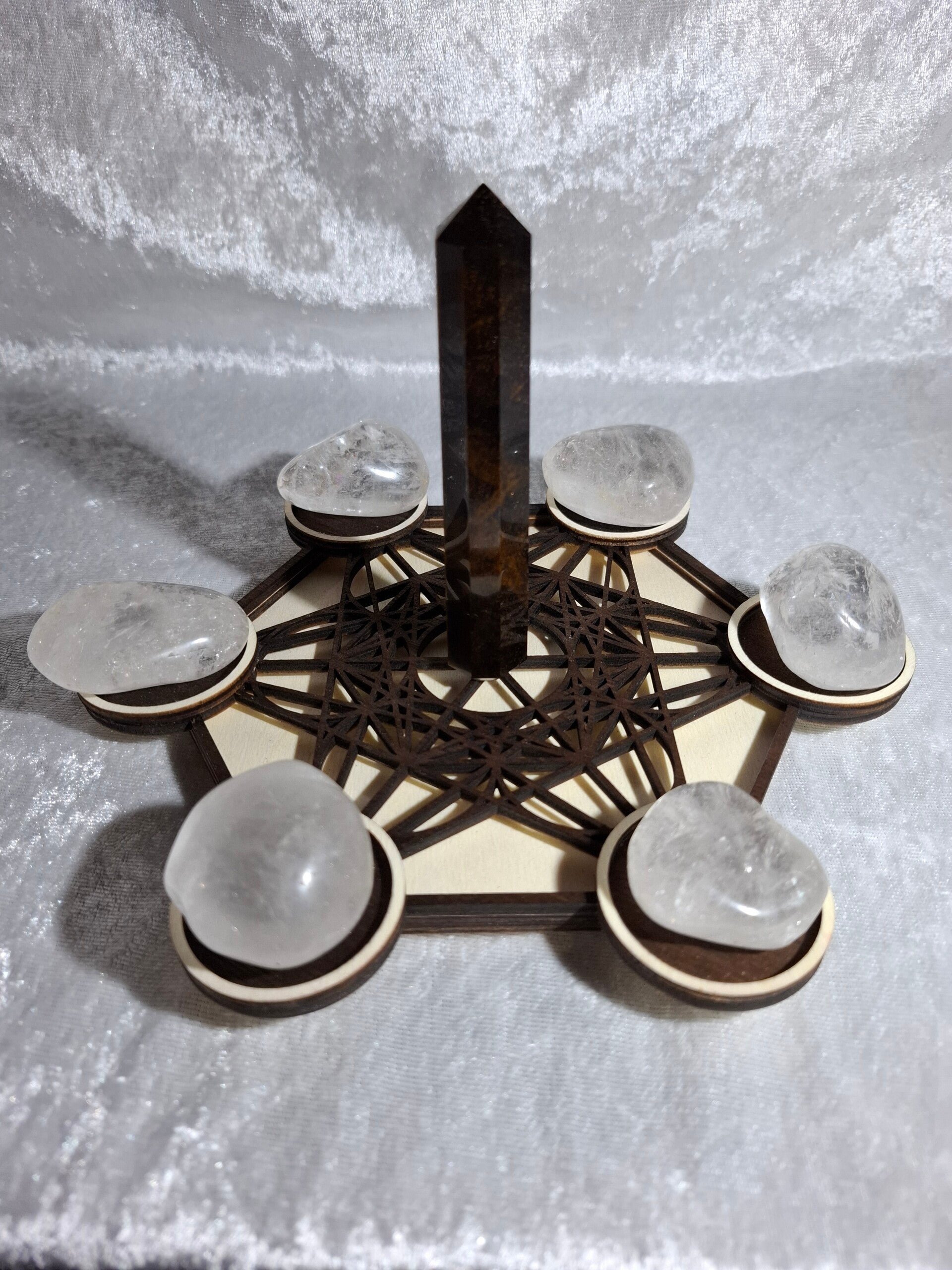 Support grand modèle Métatron cristal de roche et Oeil de tigre bois clair