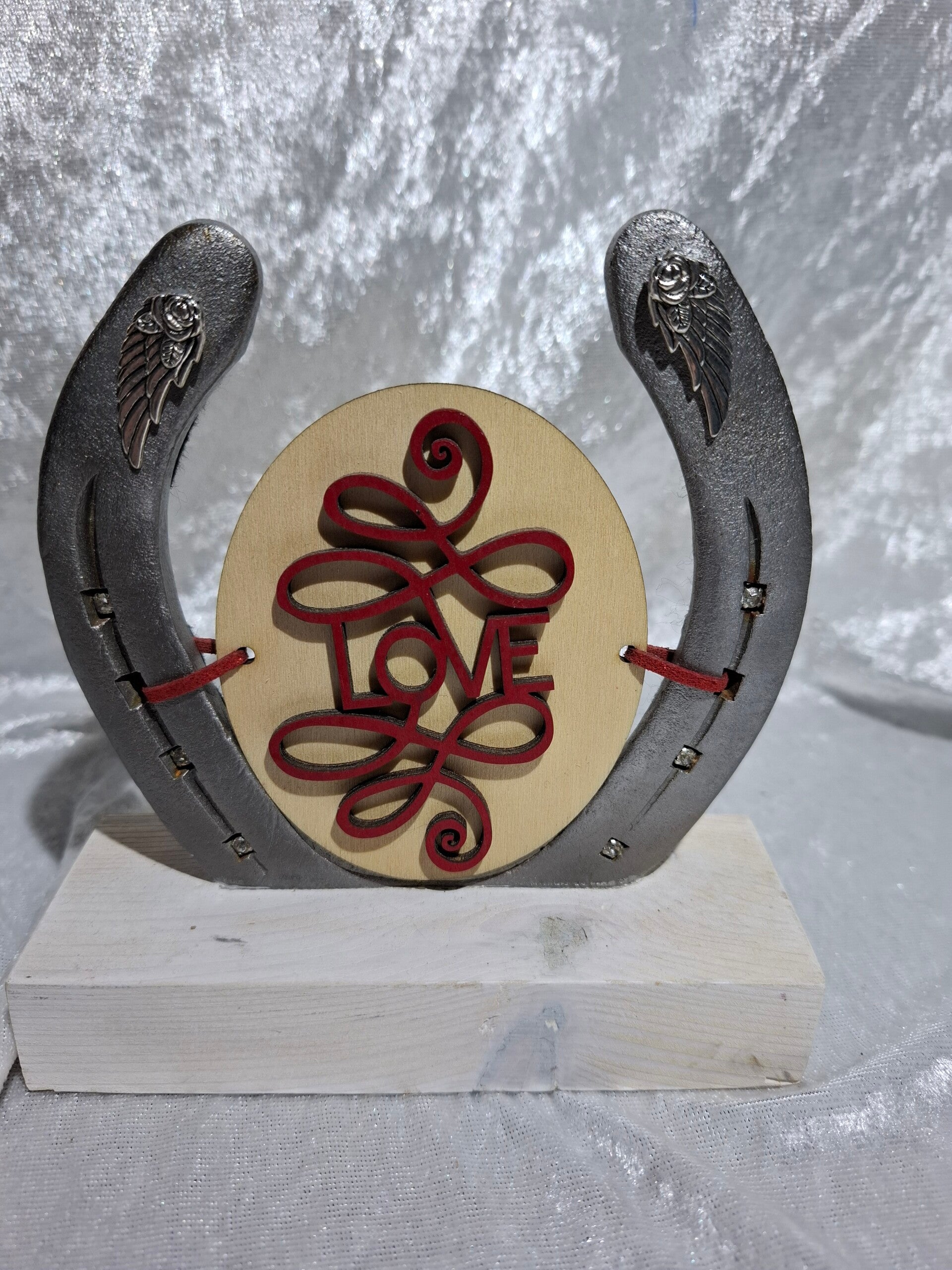 fer sur socle arabesque LOVE