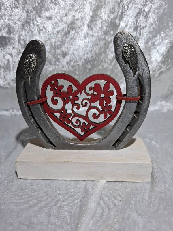 Fer sur socle coeur fleurs