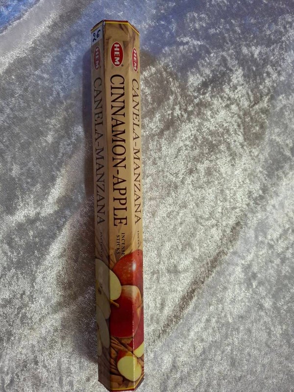 Boite d'encens en bâtonnets pomme/cannelle