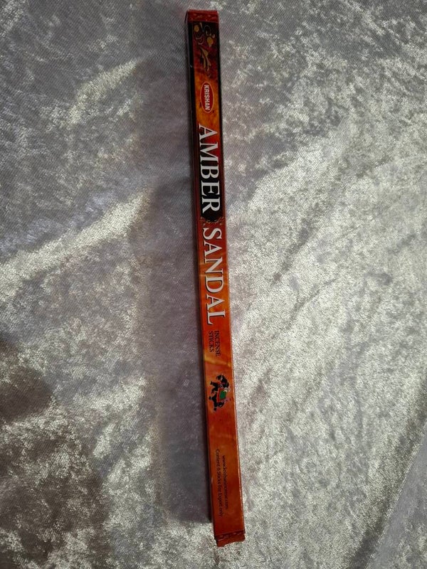 Boite d'encens en bâtonnets ambre santal