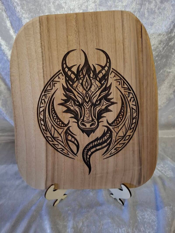 Cadre tête de dragon