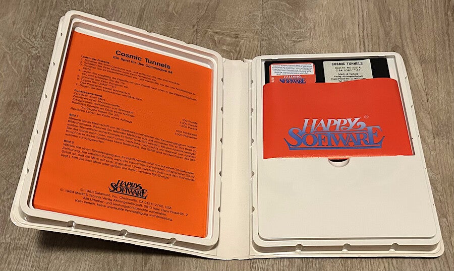 Cosmic Tunnels - Commodore 64