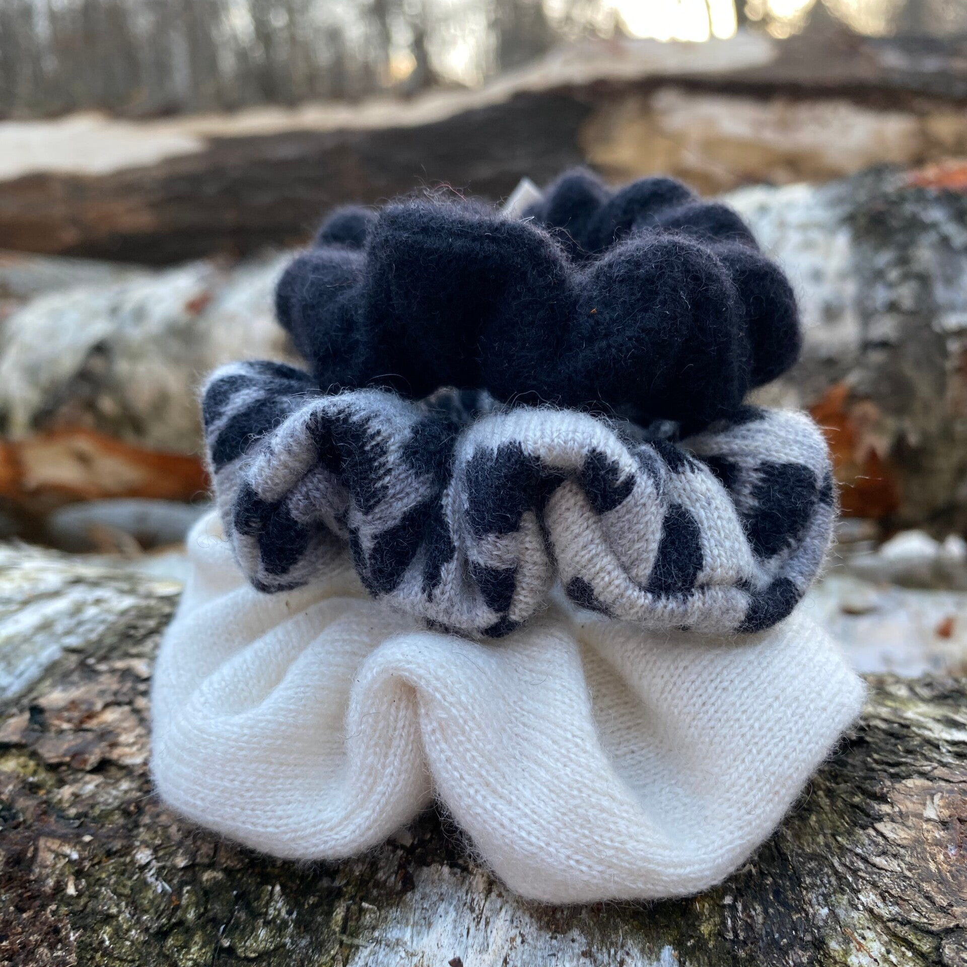 Kaschmir Scrunchie Schneeleopard