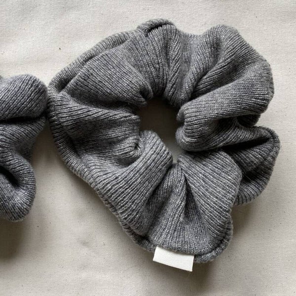 Kaschmir Scrunchies XXL Ripp-Muster - Stealgrey