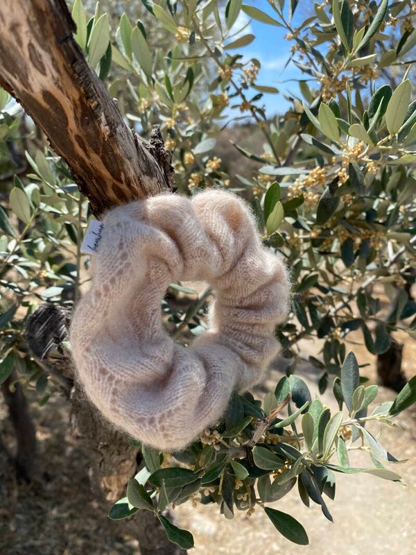 Kaschmir Scrunchie Lochmuster beige