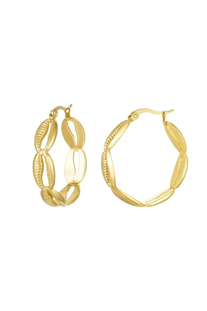 Shell earrings