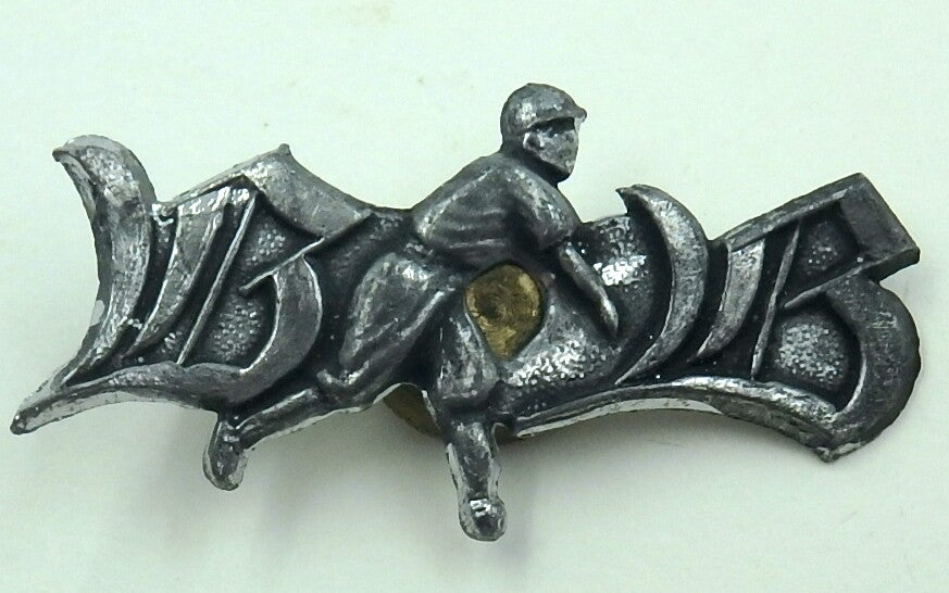 Early Japanese Baseball Badge Prize Toy -B