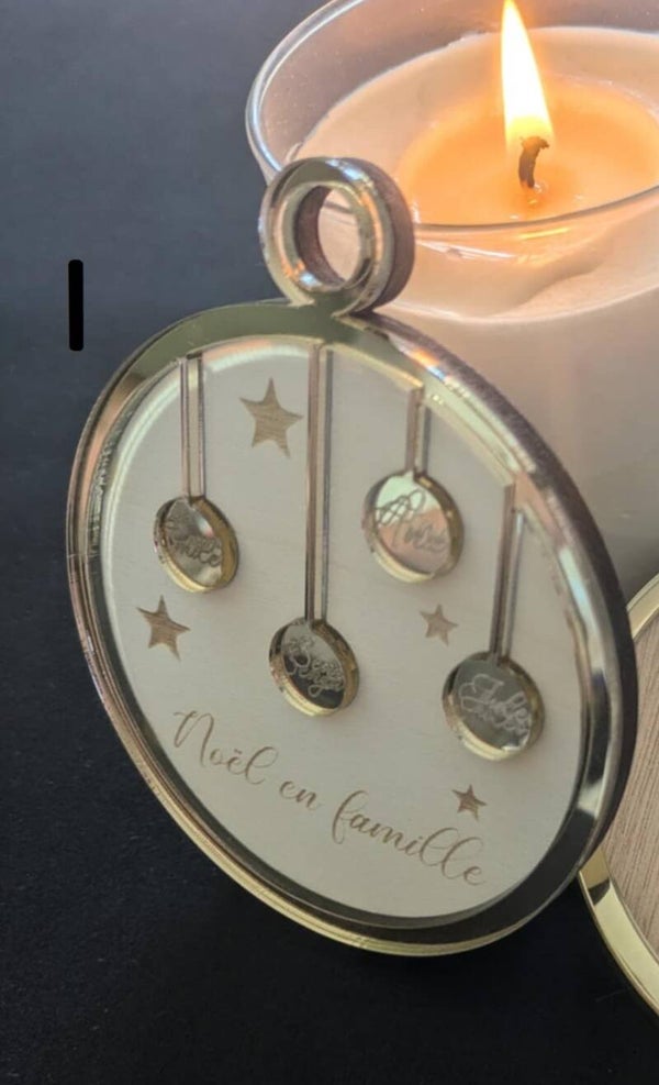 Boule de noël famille personnalisable