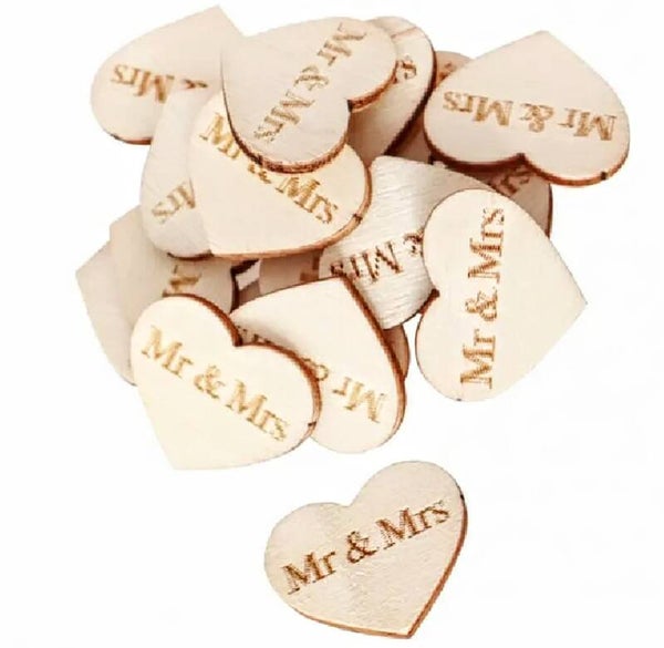 Houten hartjes Mr & Mrs 10 stuks