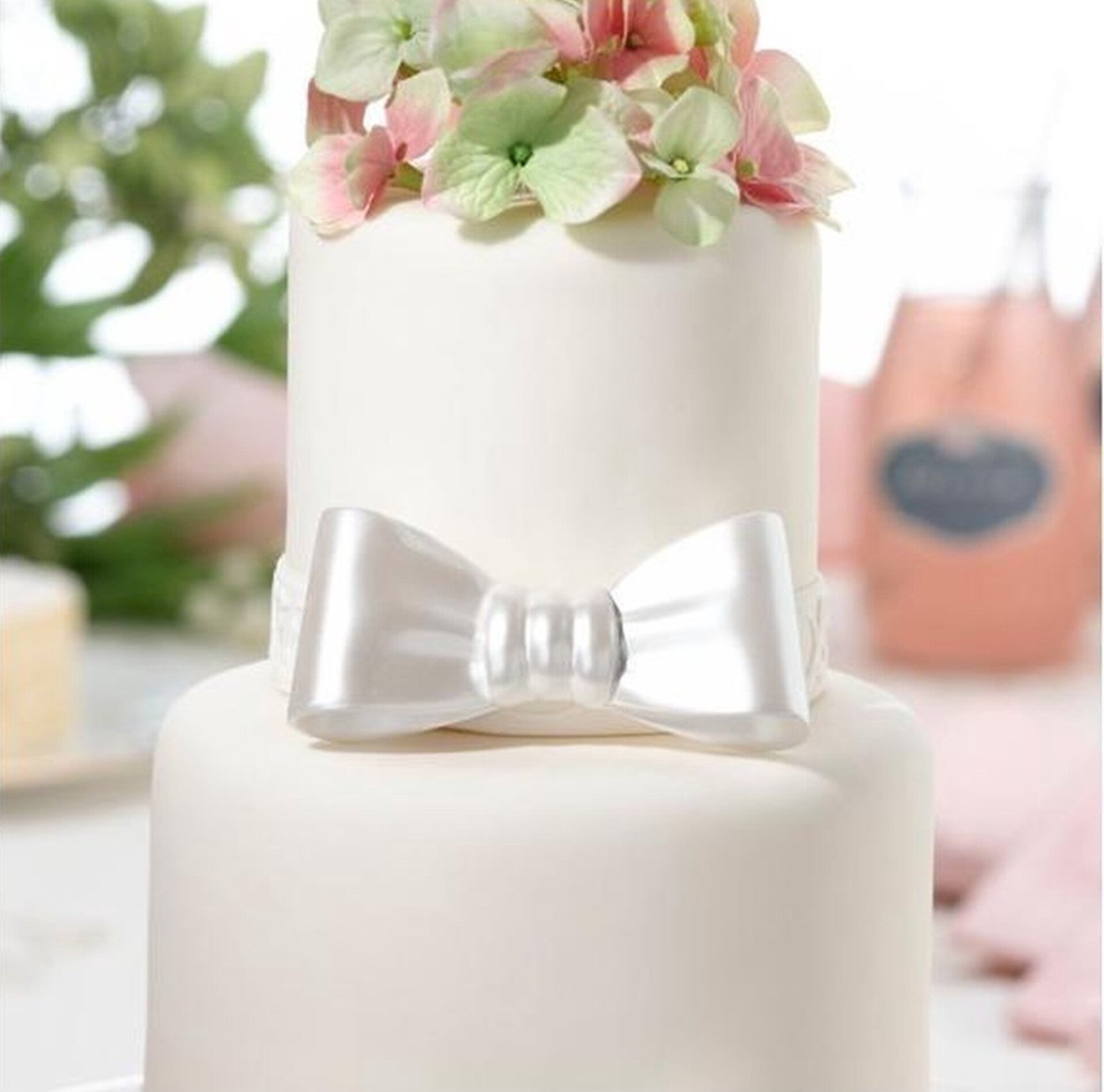 Lillian Rose Elegante keramiek bruidstaart topper White Bow