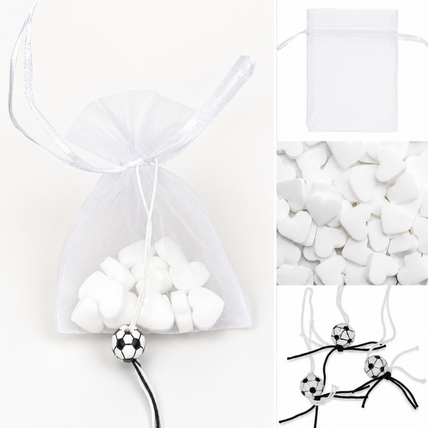 Organza zakje wit met gelukspoppetje en 15 hartvormige mini pepermuntjes en een gelukspoppetje voetbal