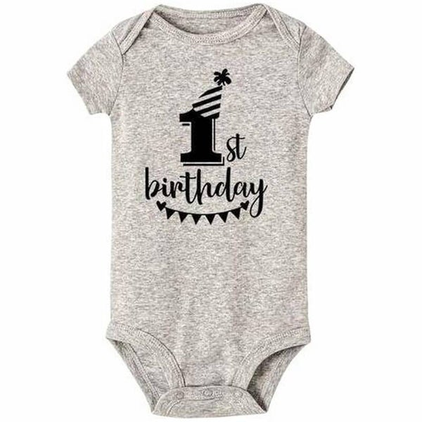 Cakesmash romper My First Birthday grijs met zwarte opdruk