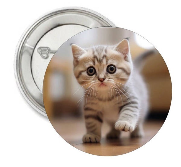 Button of kleding (magneet) Cute striped kitten met of zonder eigen tekst