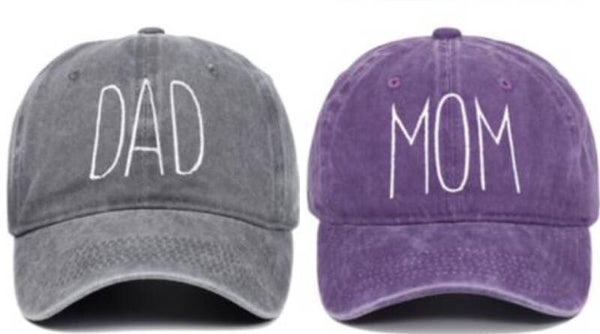 Set met 1 cap Mom paars en en 1 cap Dad grijs