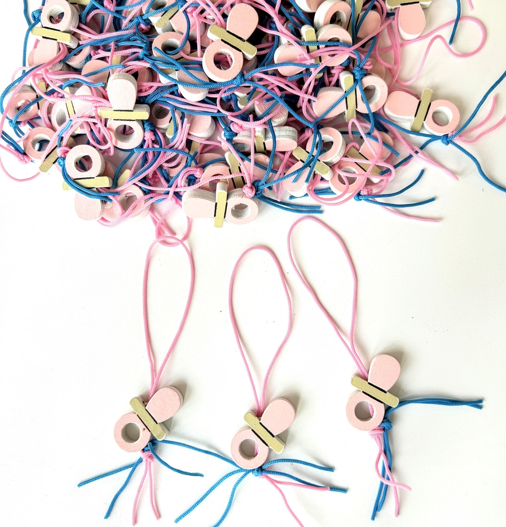 Houten gelukspoppetje Speentje roze