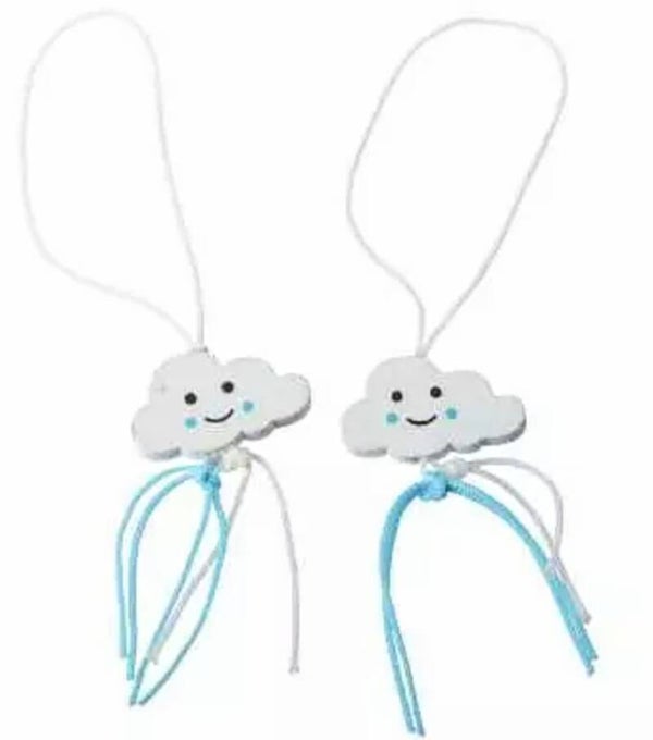 Gelukspoppetjes in de vorm van een wolk wit met blauw