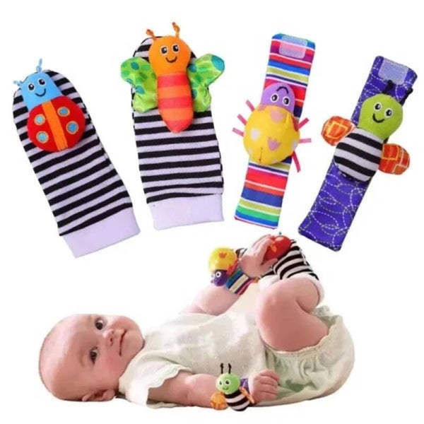 4-delige baby rammelaar set met 2 polsbandjes en 2 sokjes multi color