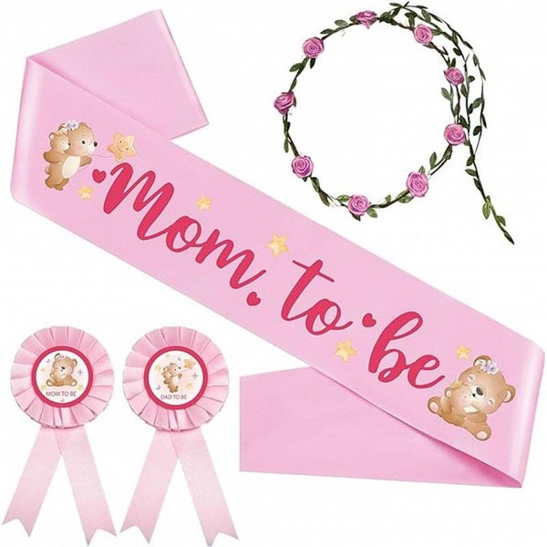 4-delige Babyshower set met sjerp, 2 rozetten en bloemenkrans Mom en Dad to be Bear roze