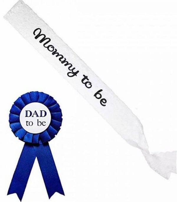 Set met wit kanten sjerp Mommy to be en blauwe rozet dad to be
