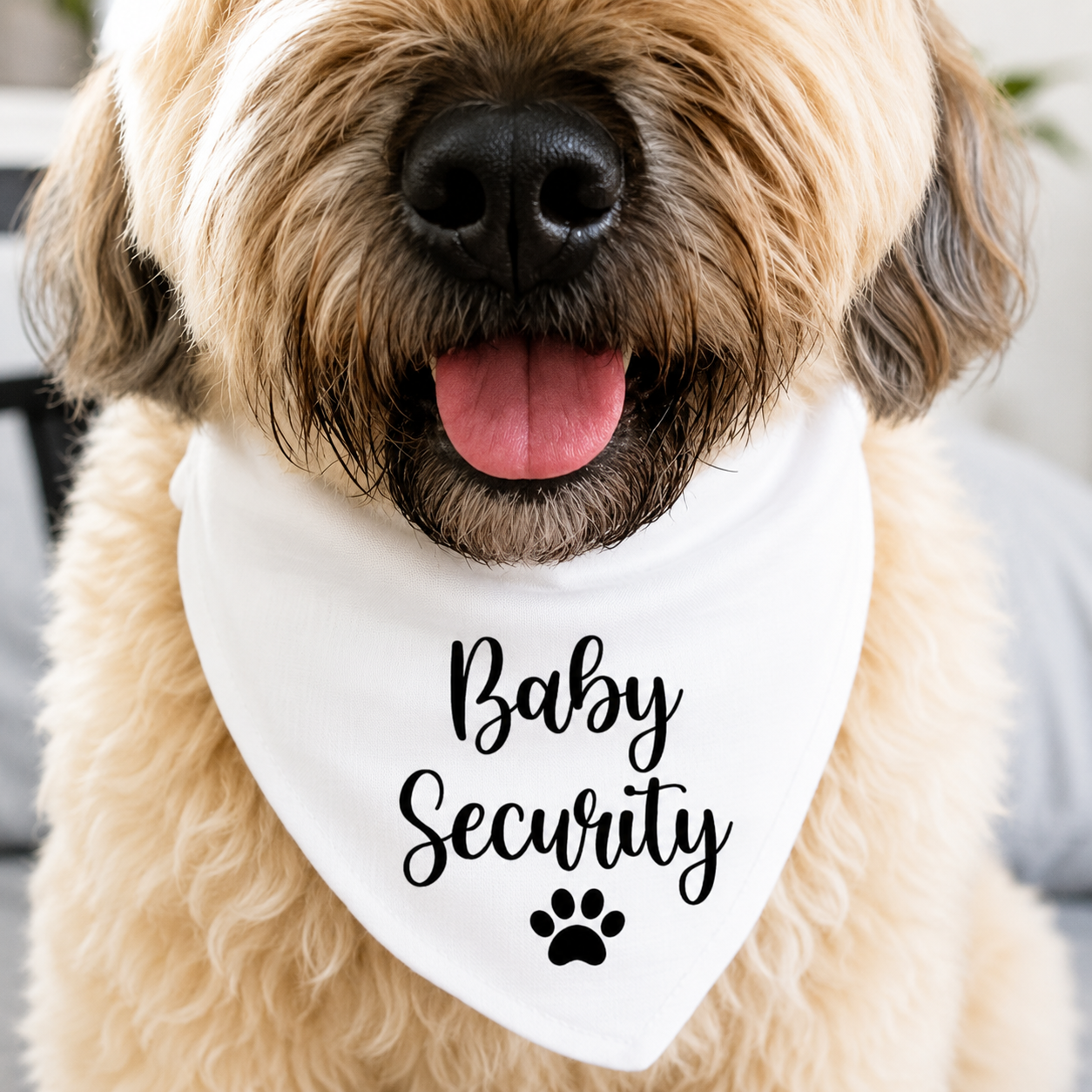 Honden bandana Baby Security wit met zwarte tekst en honden pootjes