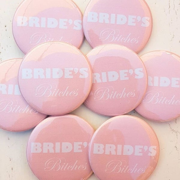 Button of (kleding)magneet Bride's Bitches zalm