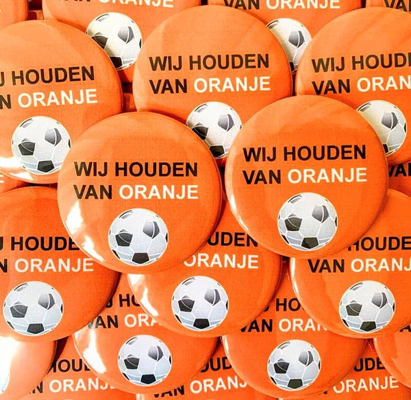 Voetbal button Wij houden van Oranje