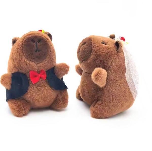 Capibara knuffel sleutelhanger set bruid en bruidegom