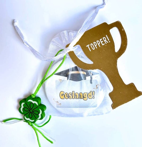 Bedankje/traktatie Geslaagd Topper en Veel Geluk