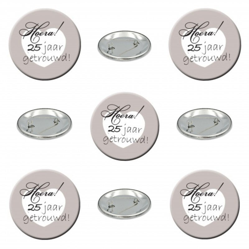 9 Buttons Hoera 25 jaar getrouwd