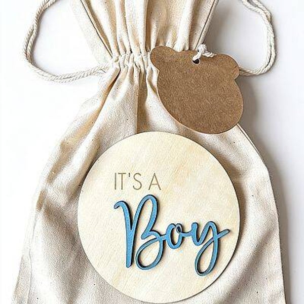 Gender Reveal aankondigingszakje met houten cirkel  Boy en berenkaartje