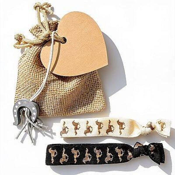 Jute giftbag met hoefijzer gelukspoppetje, 2 elastische armband/haarelastieken Unicorn en kaartje