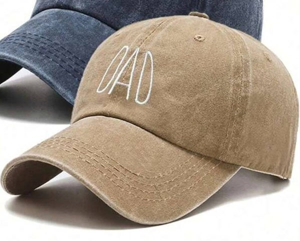 Cap Dad beige met geborduurde smalle letters