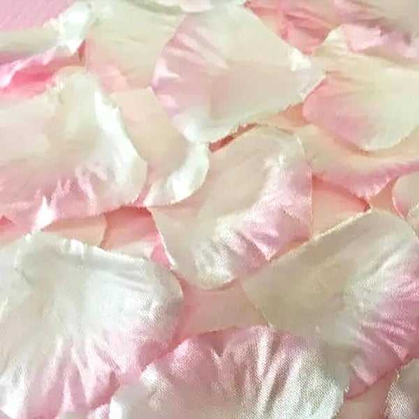 Licht roze met ivoor rozenblaadjes 100 stuks