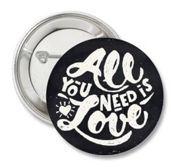 Button All You Need is Love zwart wit