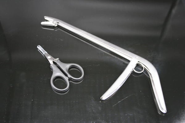 Löse Zange plus kleine Scherre