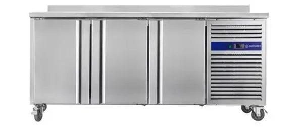 Desserte réfrigérée positive 3 portes gamme 600 avec dosseret