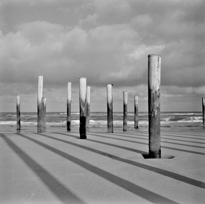 justru_schatten_am_strand_juergen_struss_wennigsen-standard-plbu7r.jpg