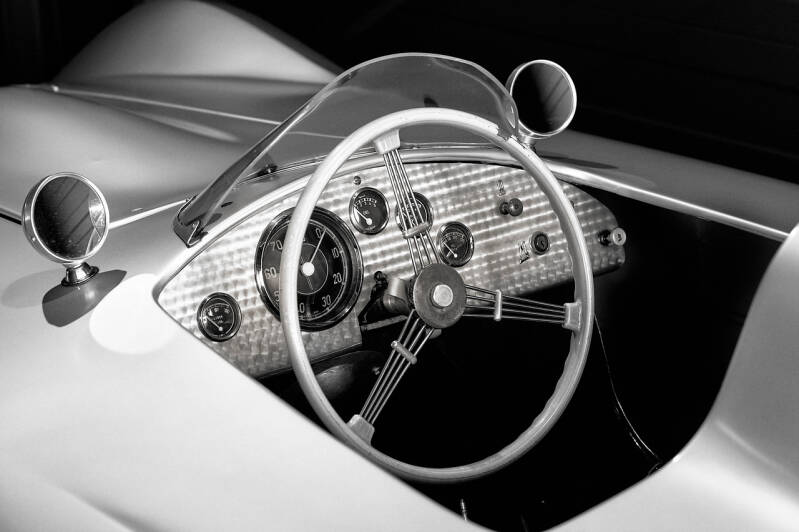 rund_juergen_struss_02_im_auto-standard.jpg