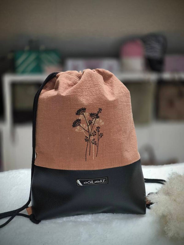 Turnbeutel Leinen mit Stickerei (gr. florales Muster)