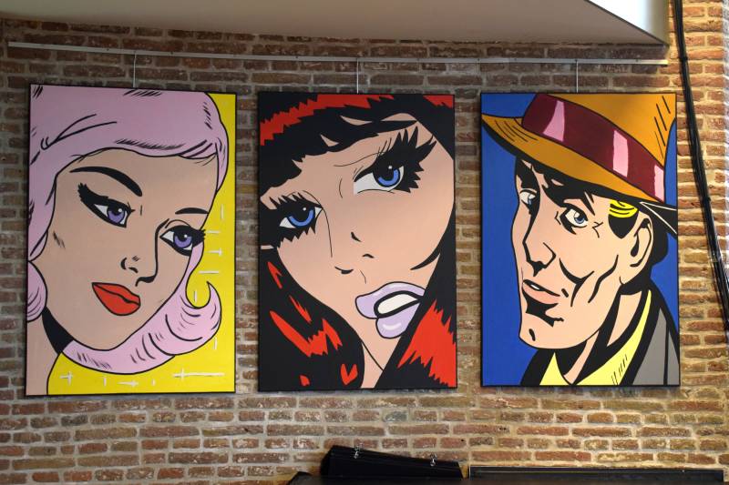 Yellow Curtain &amp; Red &amp; Mr.Smith.P.I.