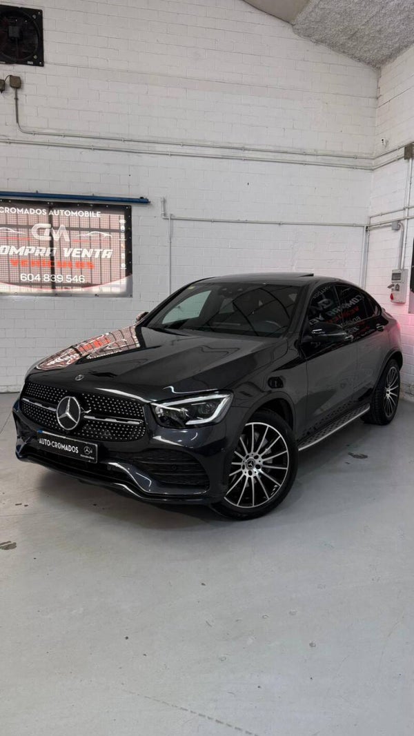 Mercedes-Benz 220d AMG coupe 4Matic AMG Line con pegatina C