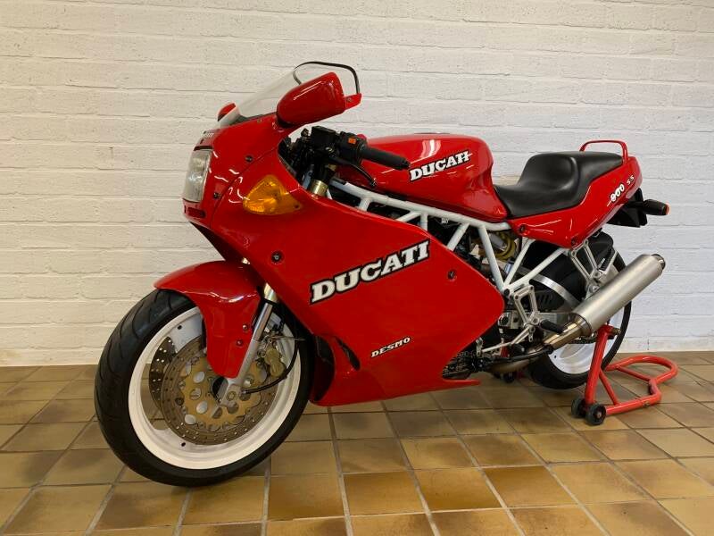 Ducati 900SS