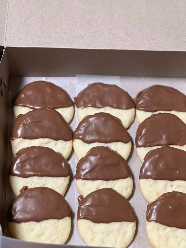 Chocolate dipped shortbread